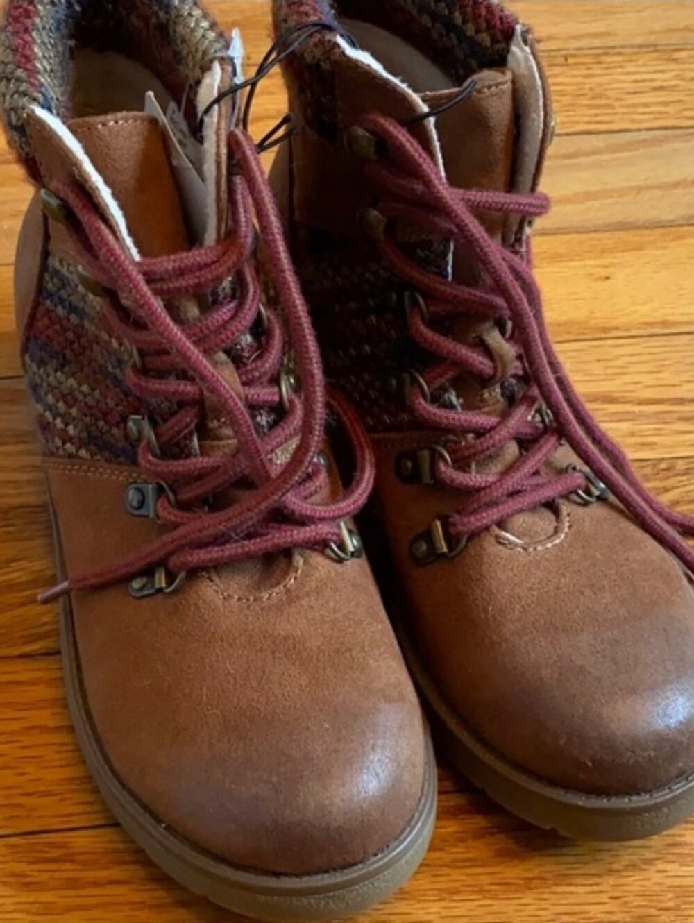 Women’s Mossimo Kiandra Chestnut Suede Hiker Boot - Picture 2 of 4